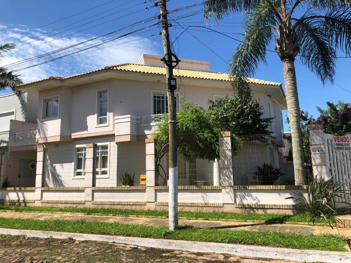 Belo espaço em Torres Exterior foto
